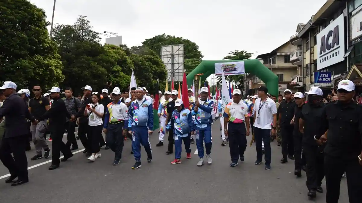 Pawai Obor Asian Para Games 2018, Danlanud Ikut Keliling Kota Pontianak