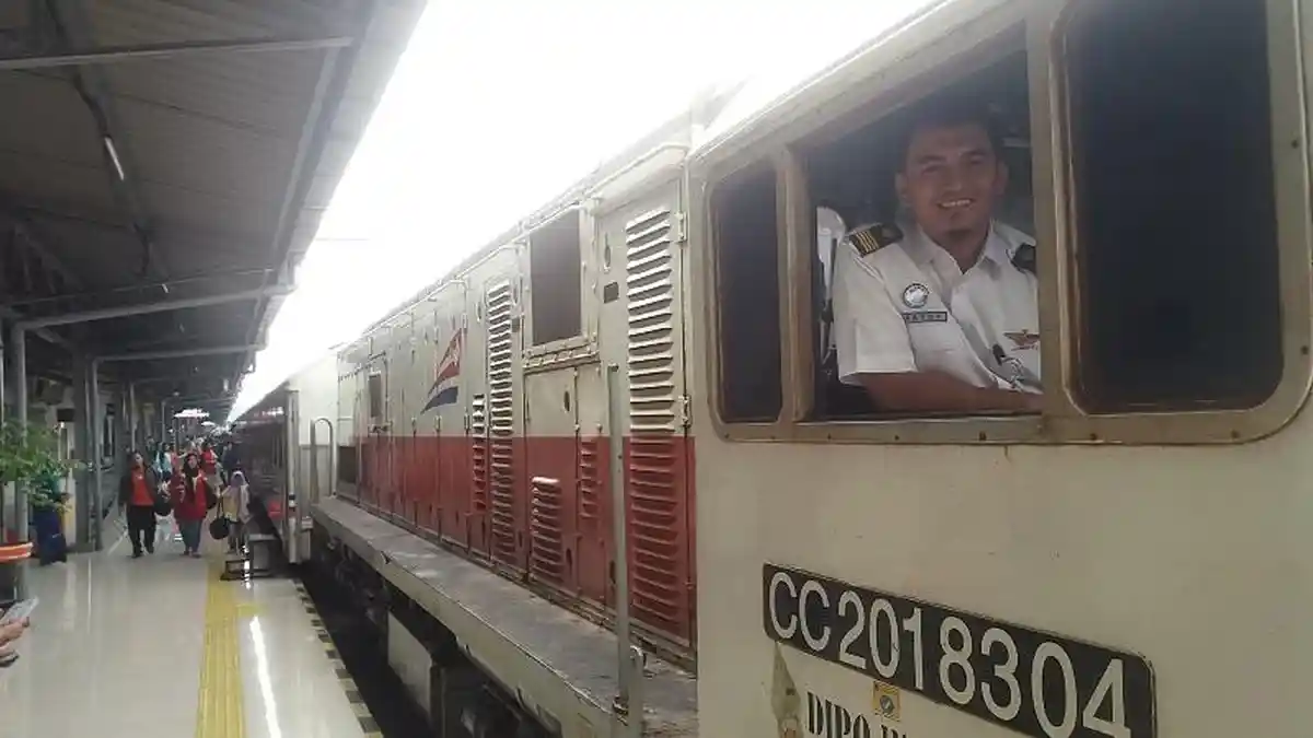 Cerita Masinis Gatot 9 Tahun Tak Berlebaran Dengan Keluarga