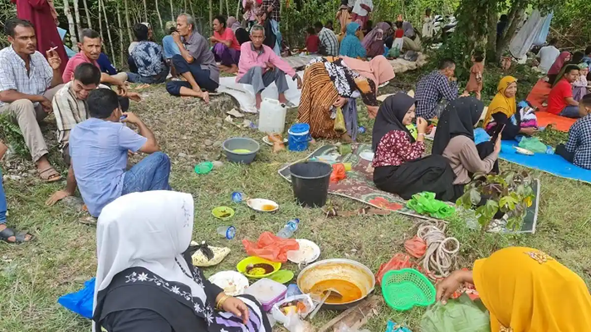 Ribuan Warga Mukim Kalee Muara Tiga Hadiri Kenduri Blang