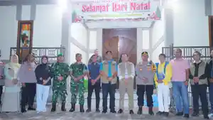 misa-malam-natal-di-Payakumbuh-24122025.jpg