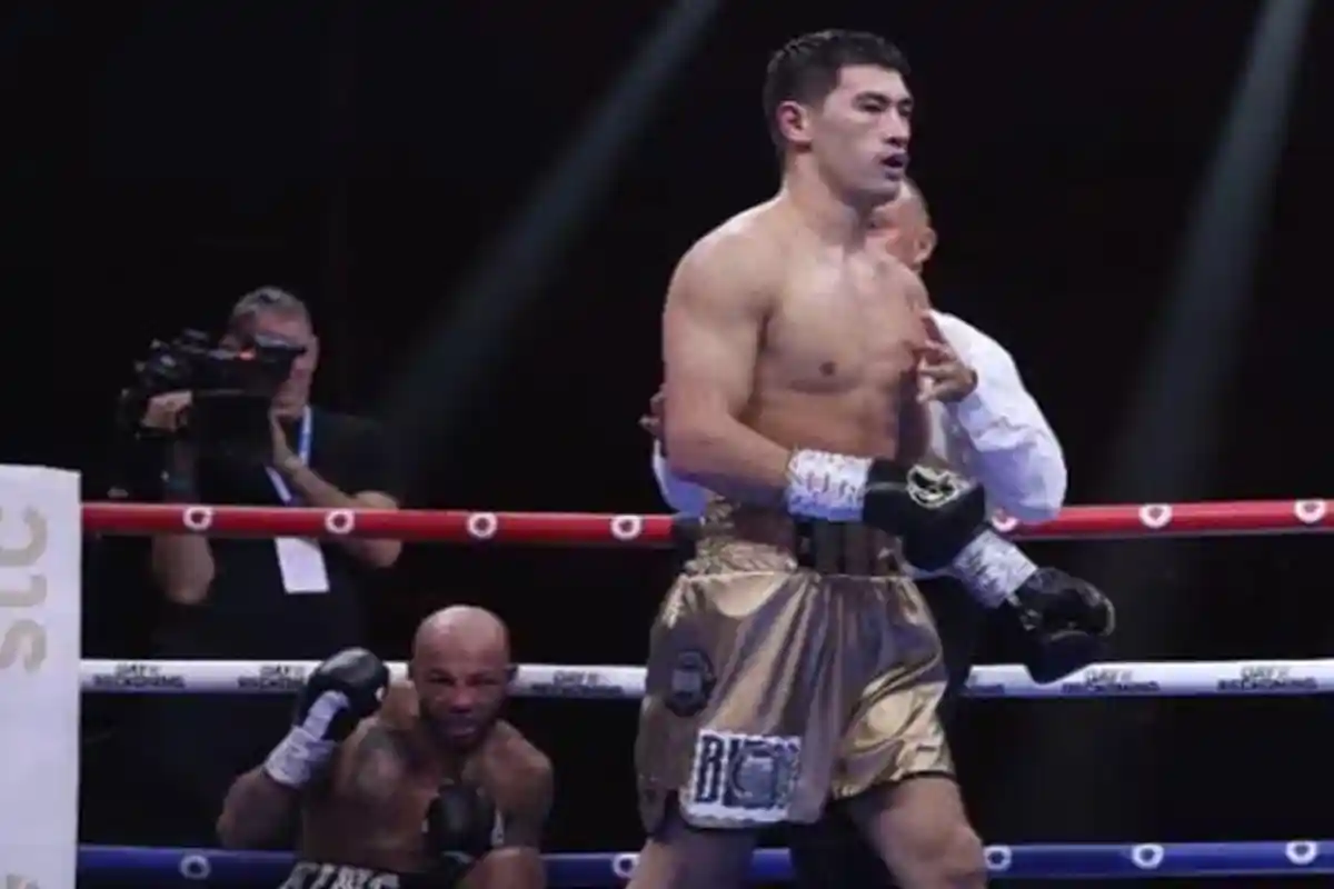 Update Juara Tinju Dunia Divisi Berat Ringan, Dmitry Bivol Kini Pegang 2 Sabuk