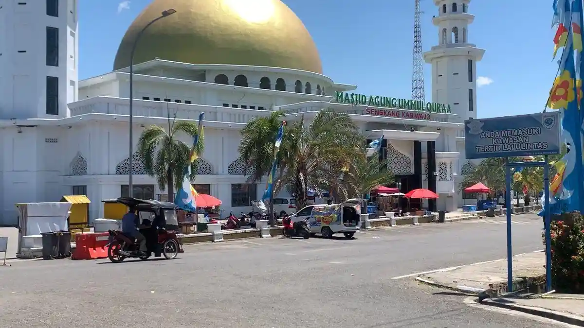 Pengurus Masjid Agung Sengkang Bantah Aksi Joget-Joget di Pekarangan: Di Jalan Itu
