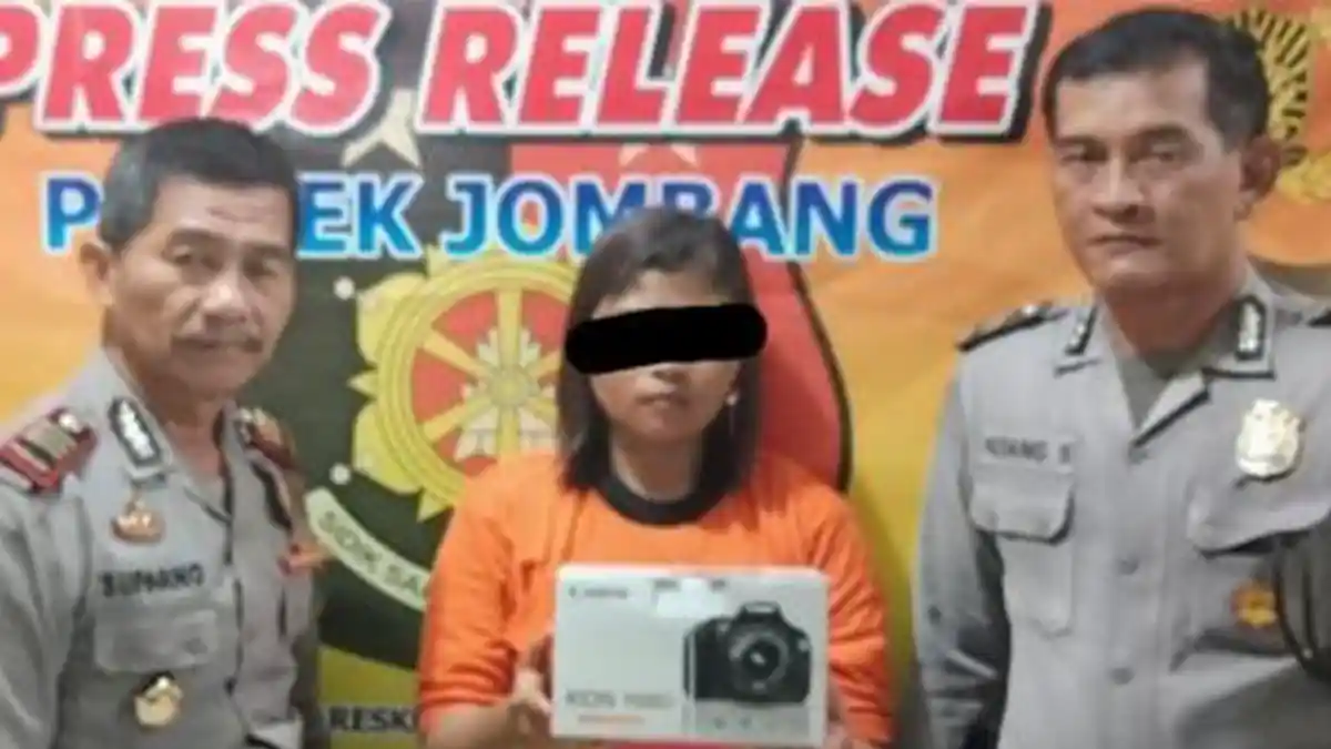 Riesta Bawa Kabur Dua Kamera DSLR Sewaan di Jombang