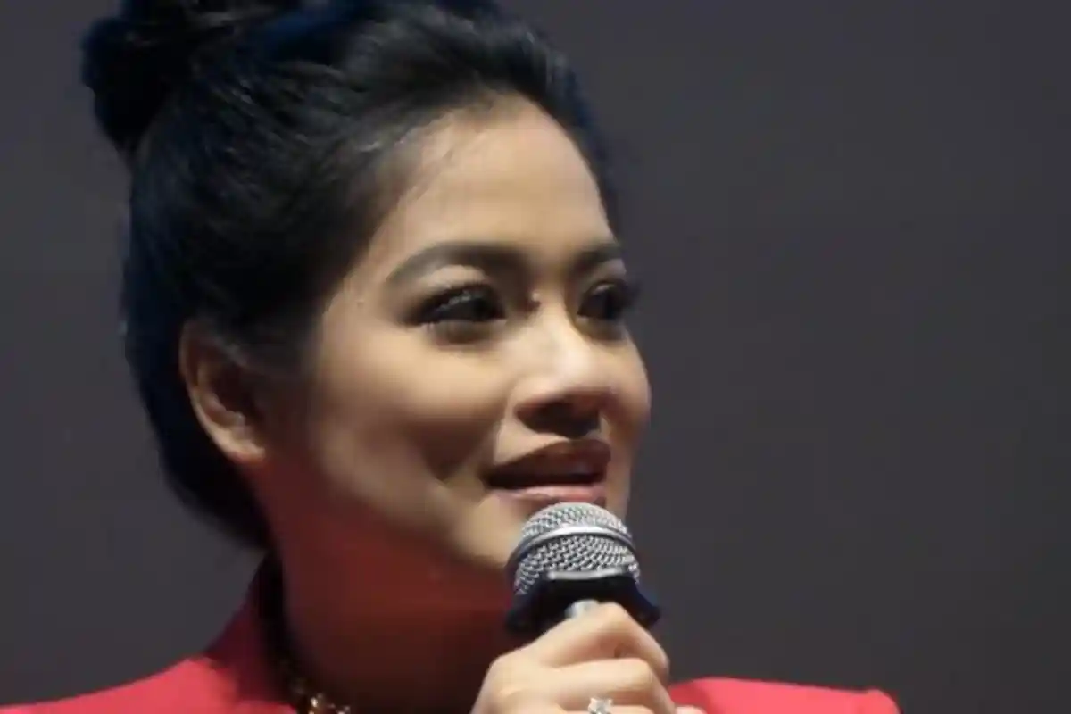 Trik ala Titi Kamal Agar Wangi Parfum di Tubuh Tahan Lama