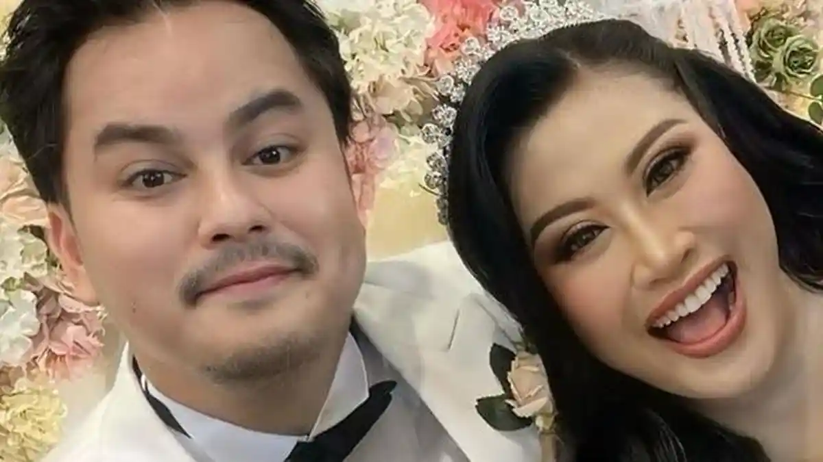 Sosok Suami Boiyen, Rully Anggi Akbar, Seorang Dosen Bergelar Doktor