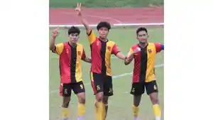 Pemain-Gumarang-FC-saat-menjamu-Taruna-Satria-pada-babak.jpg