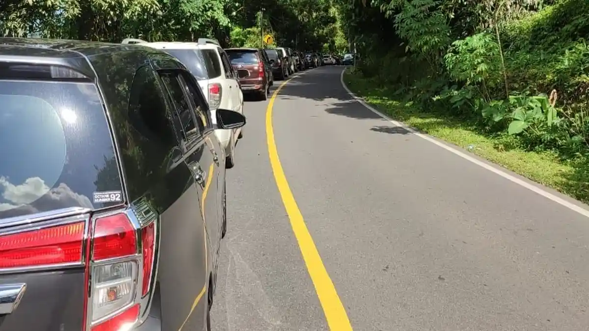 Pengucapan Syukur di Sulawesi Utara, Macet Parah di Jalan Raya Manado Tomohon