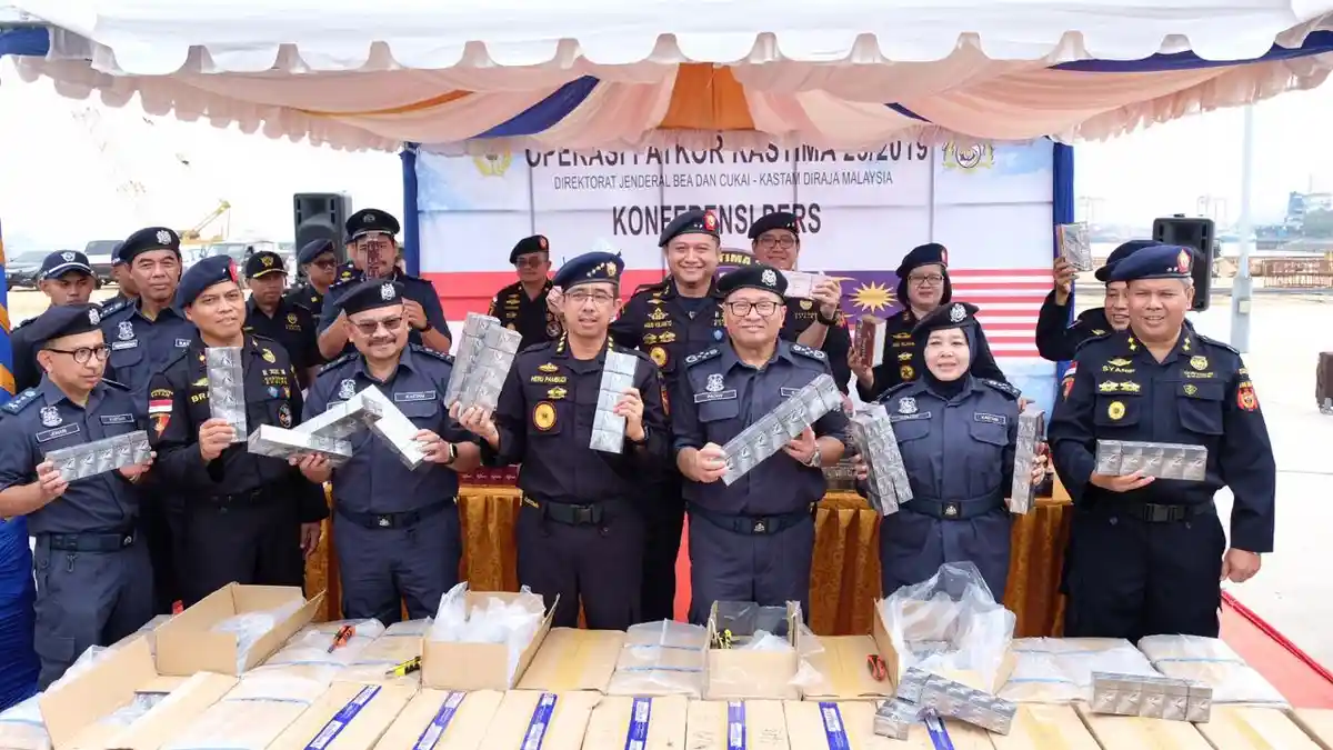 Sinergi Bea Cukai Batam dan Kepulauan Riau Amankan Dua Kapal Pembawa Rokok dan Rotan Ilegal