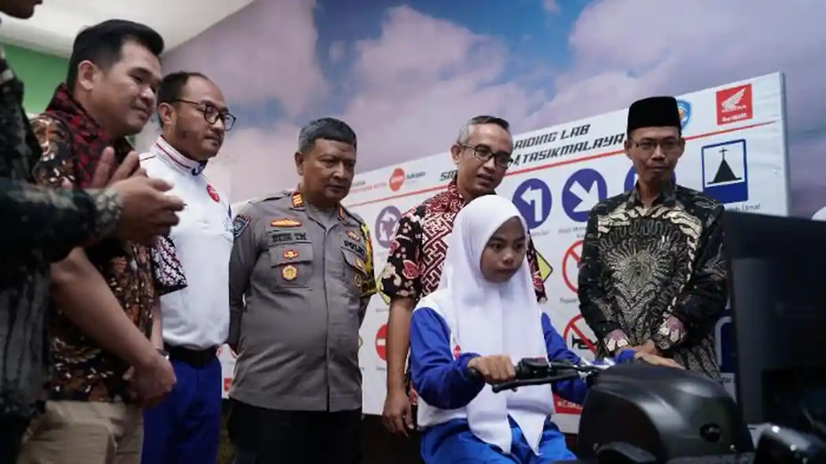 Perluas Komitmen, Safety Riding Lab Astra Honda Hadir di Tasikmalaya
