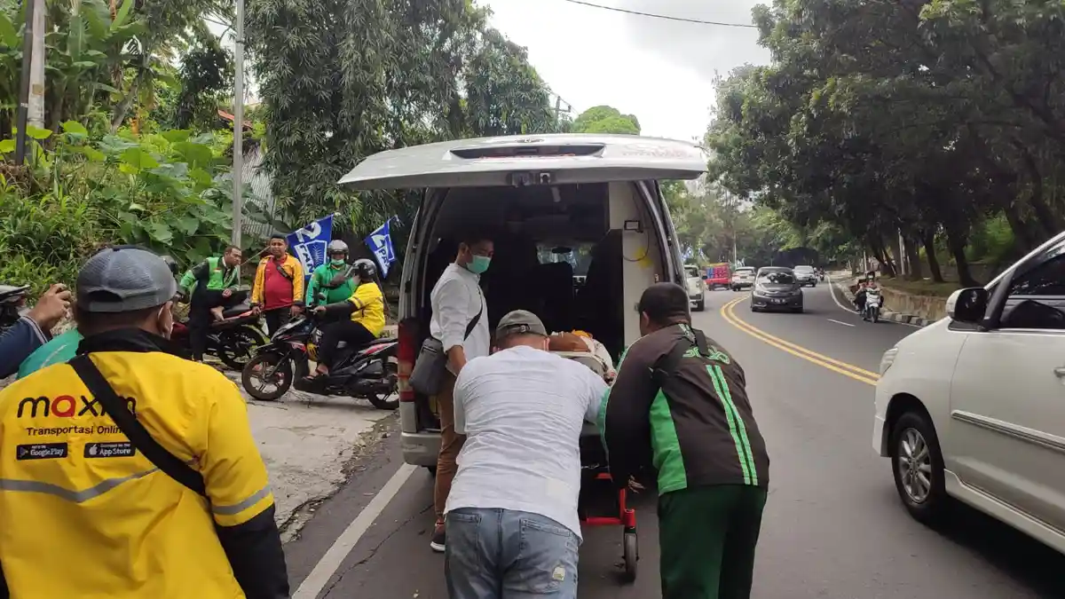 BREAKING NEWS: Ibu dan Anak Jadi Korban Kecelakaan Tabrak Lari di Jalan S Parman Semarang