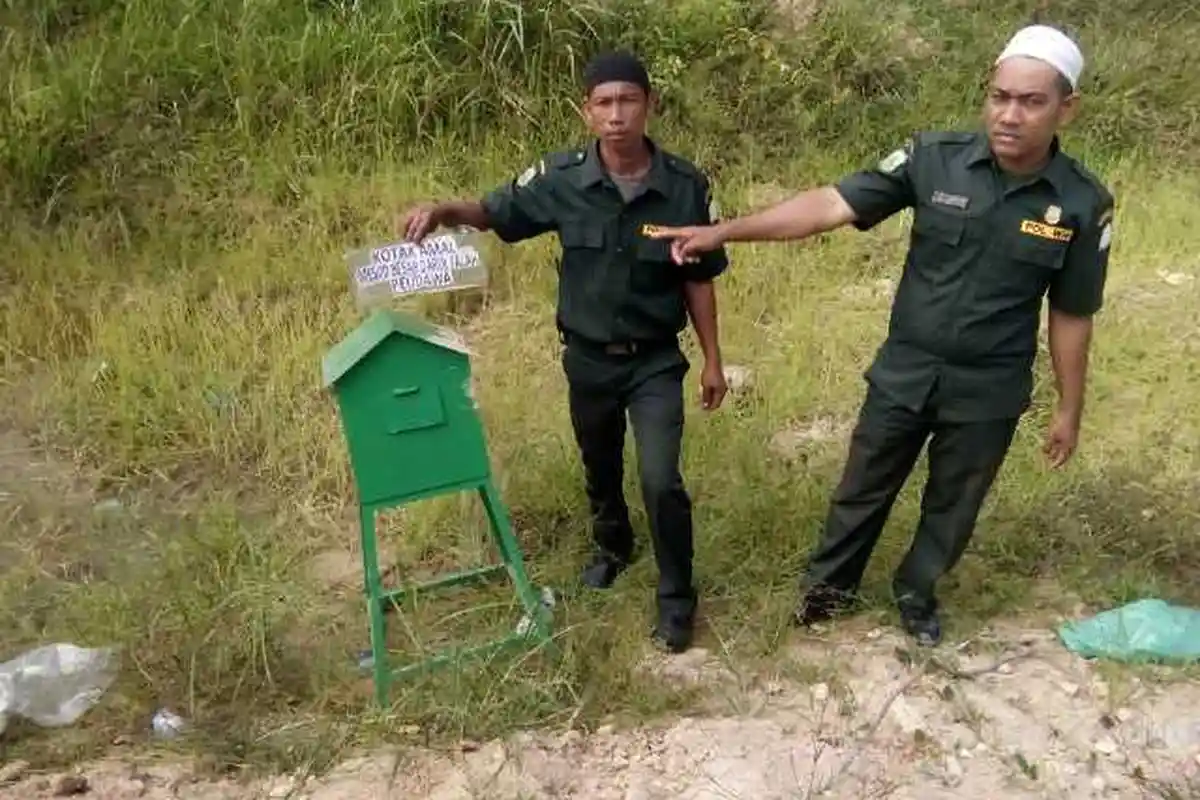 Hendak Mencuri Kotak Amal di Masjid untuk Kedua Kali, Pemuda dan Bocah Dihakimi Massa.