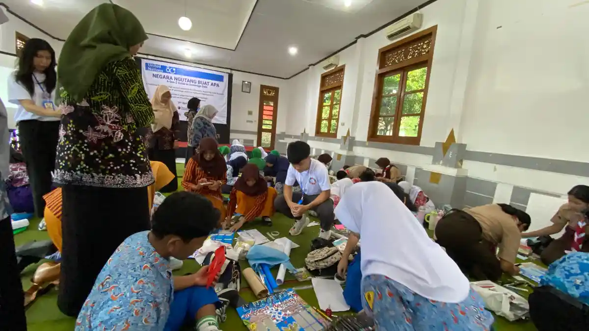 Berawal Dari Gunting dan Kertas, Siswa Semarang Mengurai Makna Utang Negara
