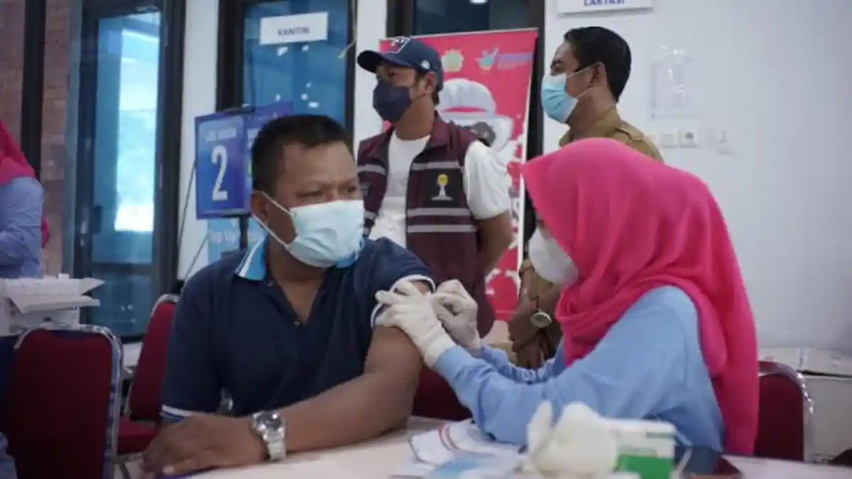 HIPMI Jatim Gelar Vaksinasi Covid-19 Dosis 2 di Kabupaten Gresik, Sasar 10.000 Warga