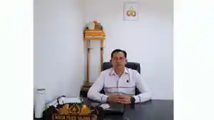 Kasat-Reskrim-Polres-TTS-I-Wayan-Pasek-Sujana-SH-dipotret-di-ruang-kerjanya.jpg