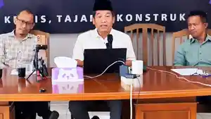 Direktur-Eksekutif-Lingkar-Madani-Lima-Indonesia-Ray-Rangkuti.jpg