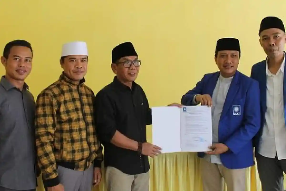 Achmad Puaddi Resmi Terima Surat Tugas DPP PAN untuk Maju Pilkada Lombok Tengah 2024