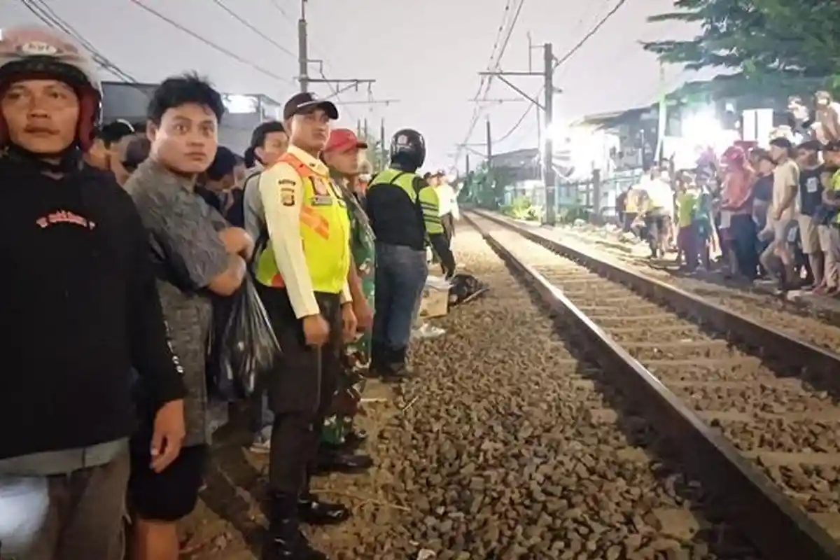 Kecelakaan Maut, Seorang Pelajar SMA Tewas Tertabrak Kereta Saat Tawuran