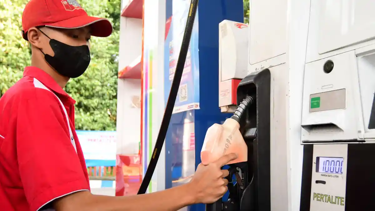 Pengamat Nilai APBN Tidak Sehat karena Banyak Digunakan untuk Subsidi BBM Tak Tepat Sasaran