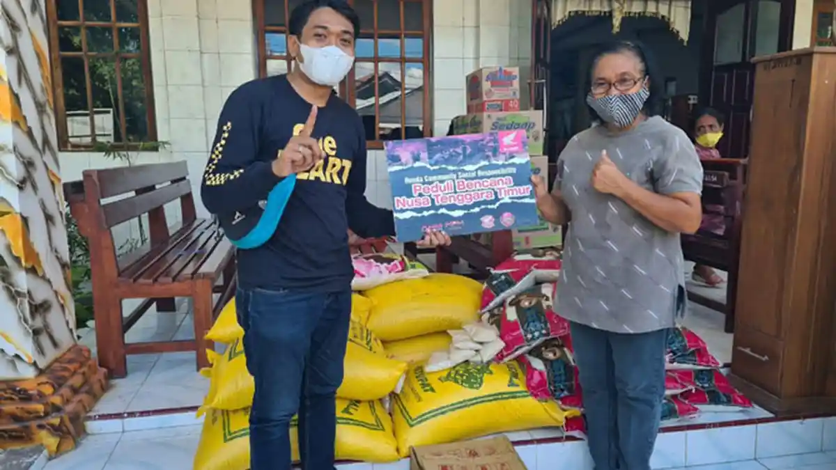 Komunitas Honda NTT Bantu Korban Bencana Banjir NTT dan Bukber Bersama Anak Yatim