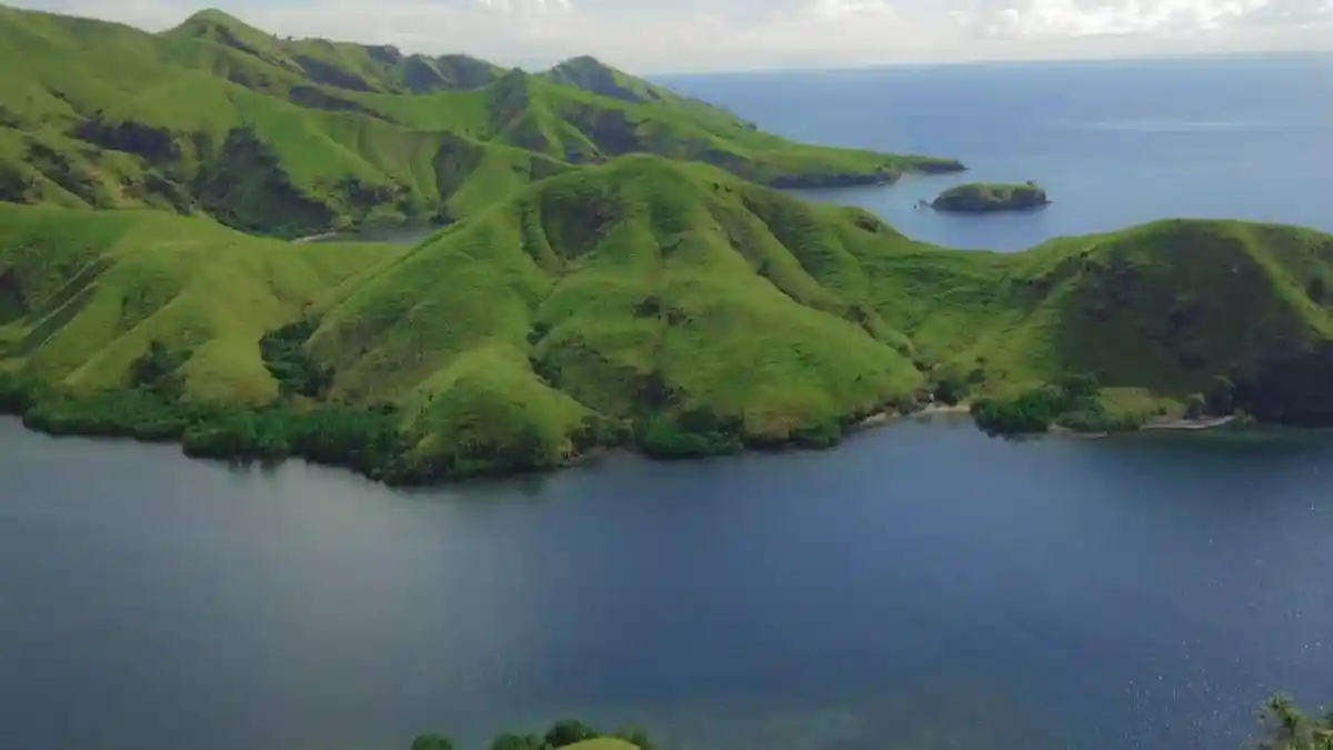6 Tempat Wisata Perbukitan di Pulau Flores NTT, Panorama Alamnya Terindah