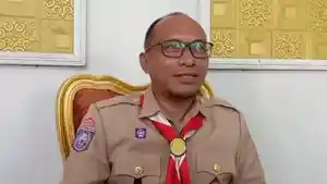 Kepala-SMP-Negeri-8-Satu-Atap-Telaga-Biru-Kabupaten-Gorontalo.jpg