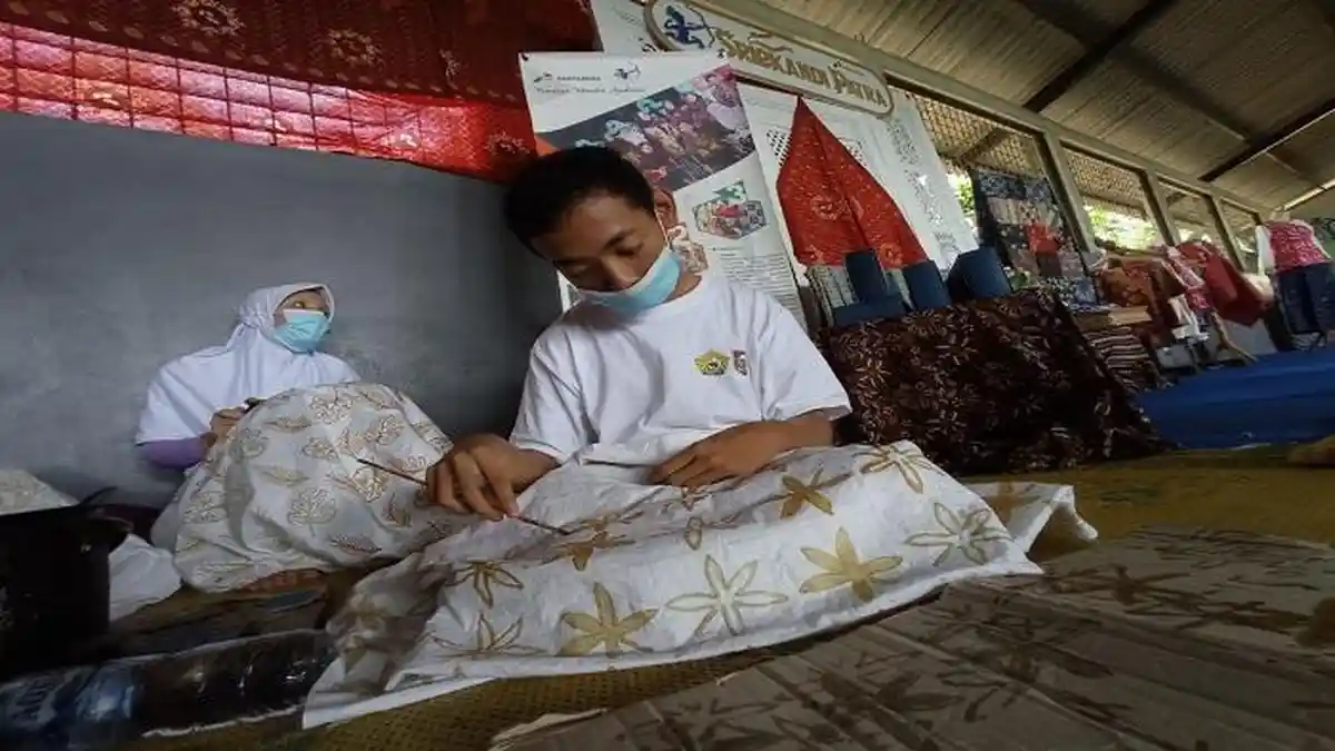 Batik Karya Difabel Tawangsari Bisa Mendunia