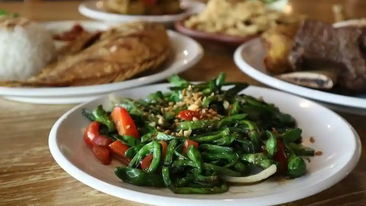Genjer yang Dulu Disebut Makanan 'Orang Miskin' Kini Hadir di Restoran Mewah