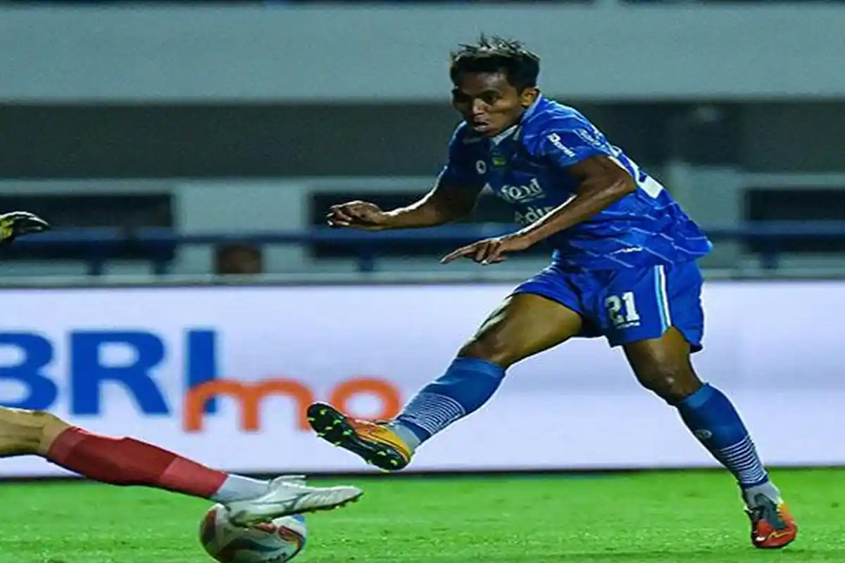 Prediksi Skor Persib Vs Madura United, Adu Jitu Taktik Mauricio Souza vs Bojan Hodak Liga 1 2023/24