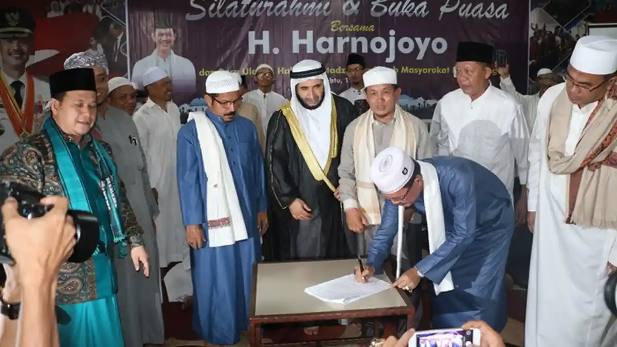 Ulama Kota Palembang Tandatangani Komitmen Bersama Dukung Harno-Finda