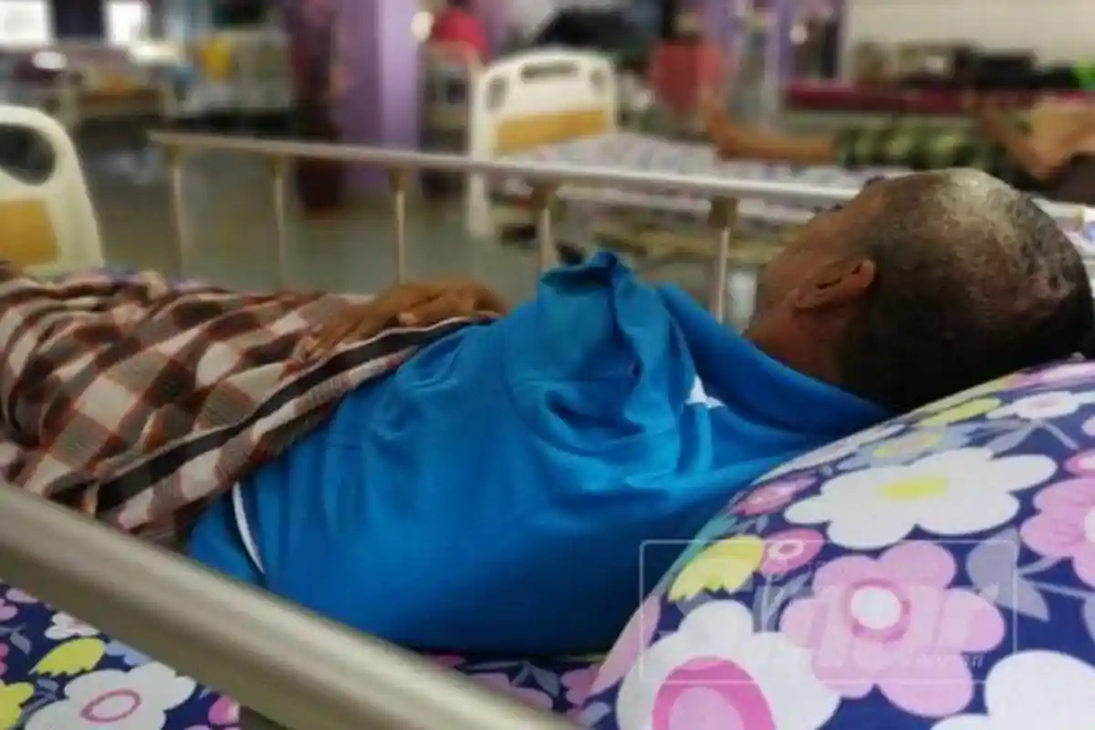 Selalu Manjakan 4 Anaknya, Saat Lumpuh Dilupakan, 