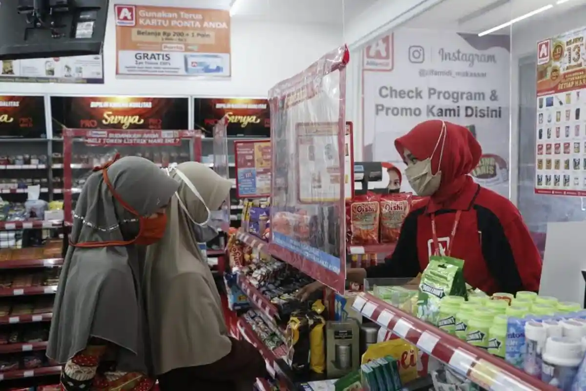 Alfamidi Tebar Voucher Belanja dan Uang Tunai