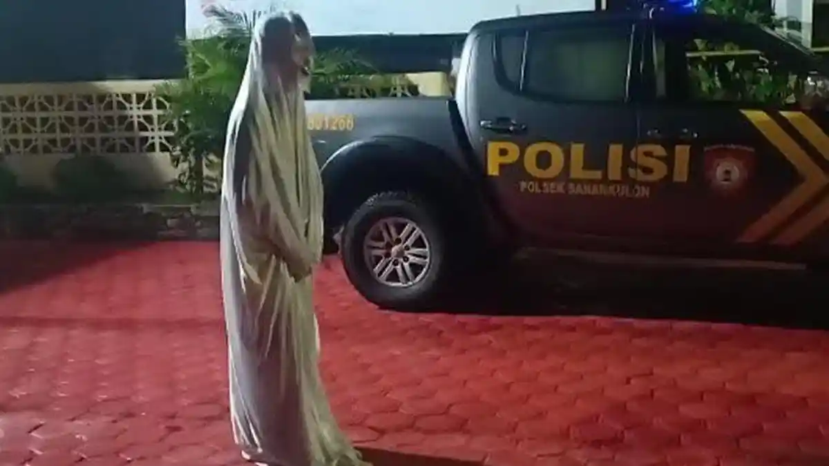 GARA-Gara Aksi Berbusana Pocong Menakuti Warga, 6 Remaja Pembuat Konten Youtube Diamankan Polisi
