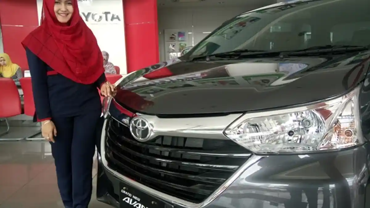 Tips Ringan yang Diberikan Auto 2000 Agar Mobil Avanza Irit Konsumsi Bensin Saat Dibawa Jalan