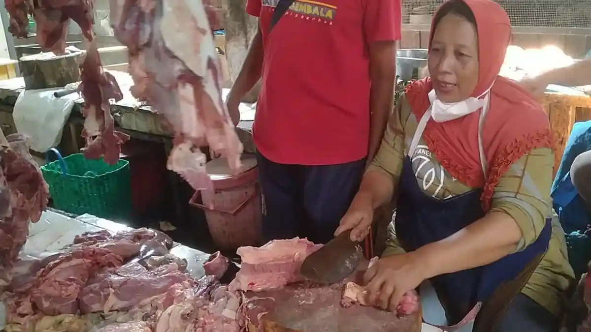 Harga Daging Sapi di Pasar Kliwon Temanggung Masih Tinggi, Capai Rp140.000 Per Kilogram