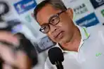 Pelatih-PSPS-Pekanbaru-Aji-Santoso-PSPS-Pekanbaru-vs-Bekasi-City.jpg
