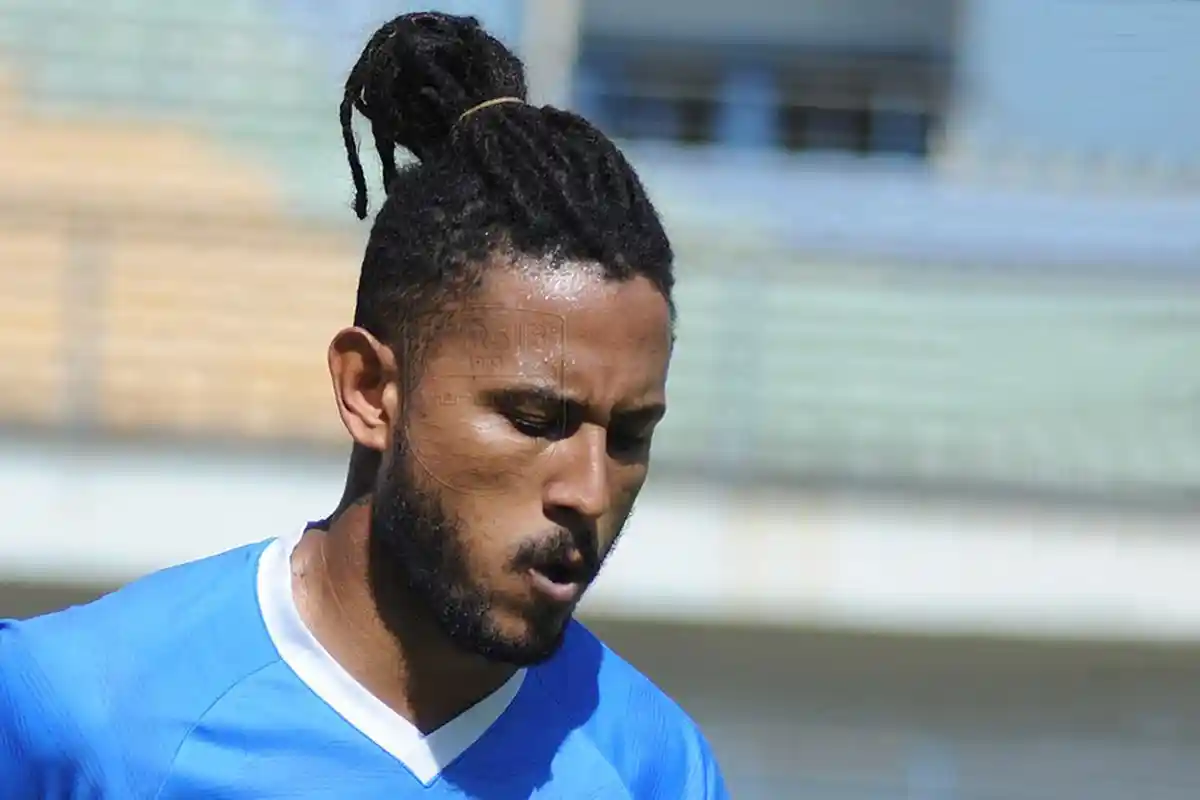 Selama PPKM Level 4 Diberlakukan Penyerang Persib Wander Luiz Rajin Berenang, Basket, dan Pingpong