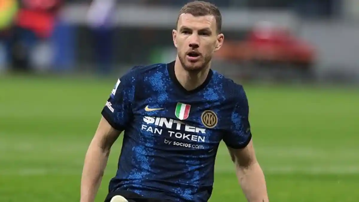 Inter Milan Melimpah Striker, Simone Inzaghi Jelaskan Nasib Dzeko dan Alexis Sanchez