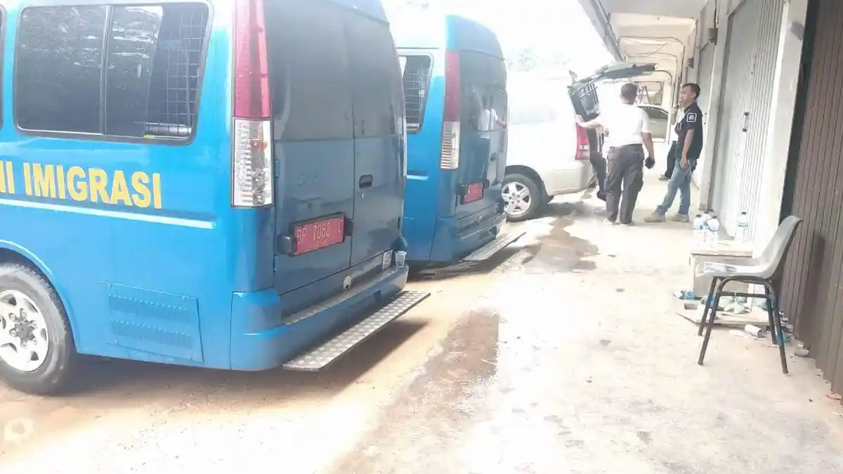 BREAKINGNEWS, Imigrasi Batam Geledah Ruko Tempat Sembunyi Warga Asing