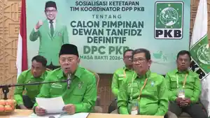 2026-06-11-Cucun-Ahmad-Syamsurijal-didampingi-Azhar-Arsyad.jpg