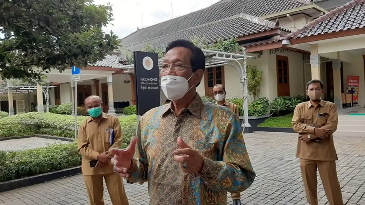 Sri Sultan HB X: Belum Ada Laporan Efek Samping Vaksin Covid-19 di DIY