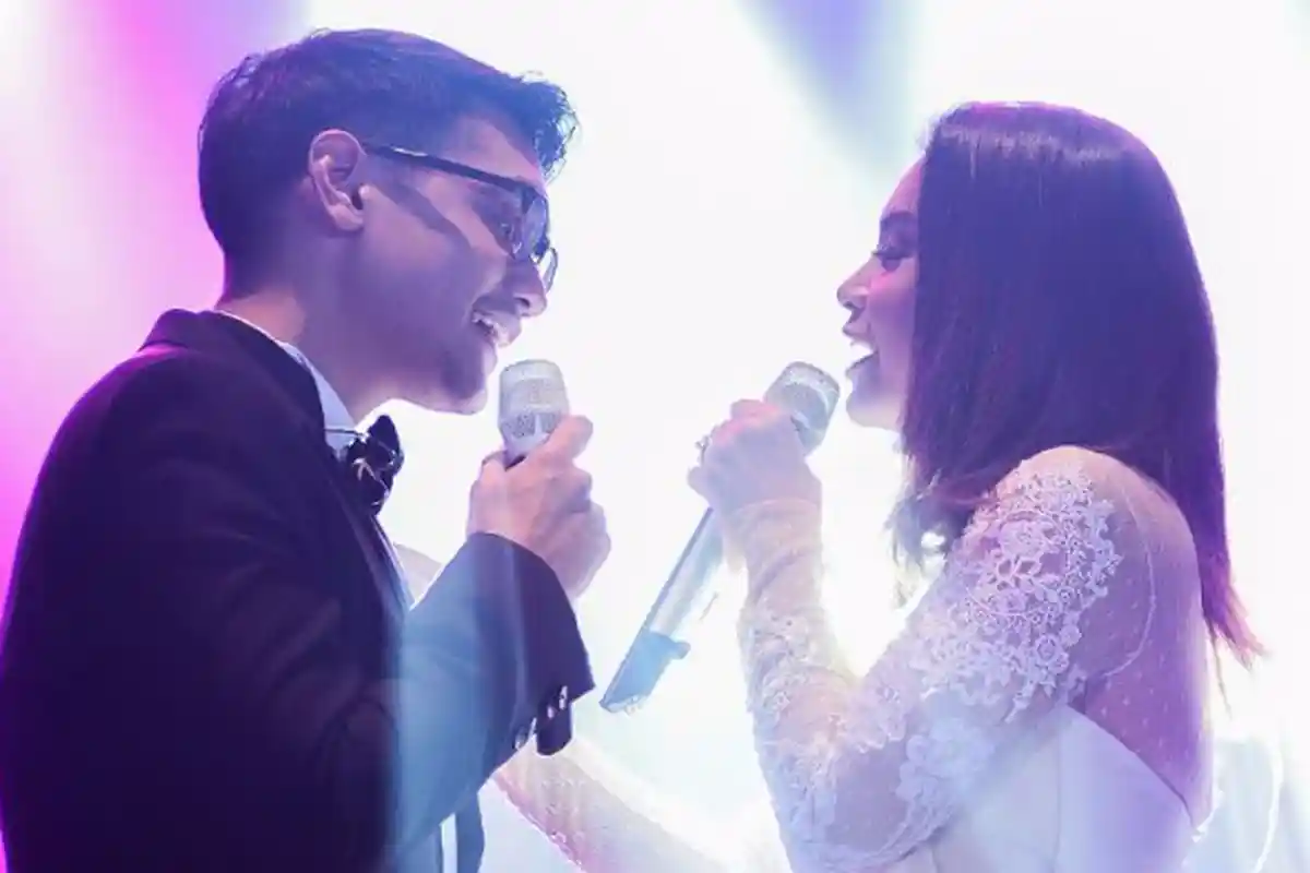 Ngaku Hanya Bersahabat, 7 Momen Rossa dan Afgan yang Tertangkap Kamera Ini Terlampau Mesra