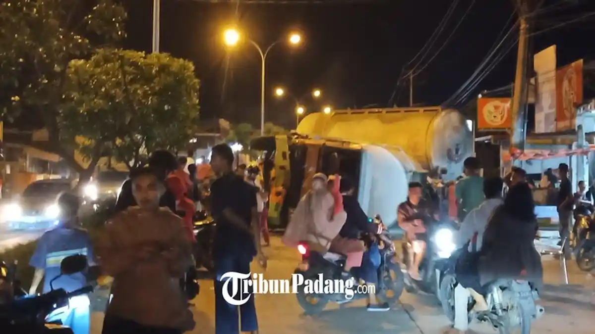 Truk Molen yang Rebah Kuda Belum Dievakuasi, Akses Jalan Raya Cengkeh Masih Tersendat