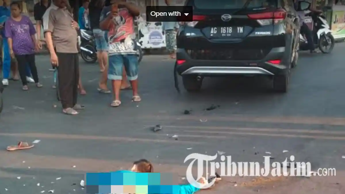 Ngebut Pakai Motor Ninja, Pemuda di Kediri Tabrak Daihatsu Terios, Luka Parah dan Tak Sadar