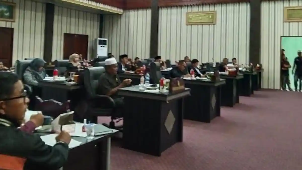 Diinterpelasi Lambat Serahan KUA PPAS, Pj Bupati Aceh Singkil: Kami Mohon Maaf