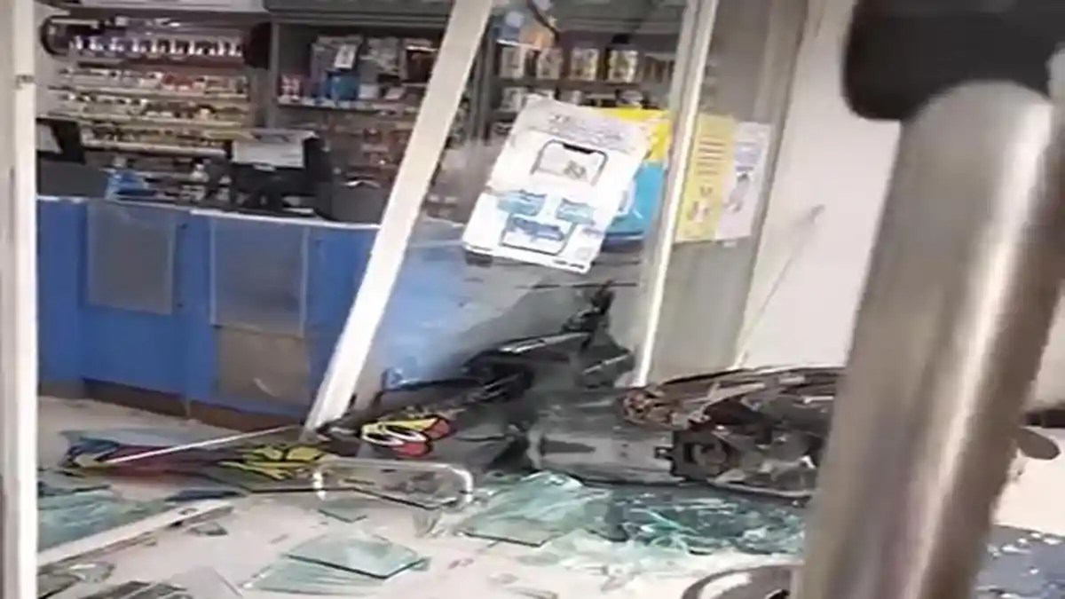 Kalbar Populer Hari Ini: Laka Maut di Lonam Pemangkat, Motor Tabrak Indomaret di Jawai