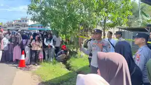 Warga-Dabo-padati-kegiatan-rekonstruksi.jpg