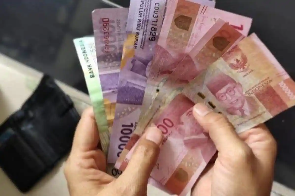 Mengecek Daftar Penerima Bansos RP 300 Ribu Cair Akhir Maret, Yuk Masukkan NIK Lewat Link Ini