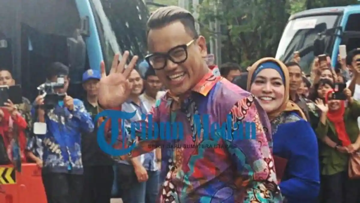 Uya Kuya Tersentuh Perjuangan Denada Mengurus Shakira selama Kemoterapi