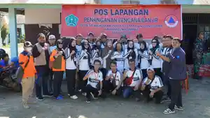 619-peserta-orientasi-PPPK-Guru-dan-Tenaga-Teknis-salurkan-bantuan-ke-korban-banjir-di-Konawe.jpg