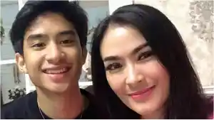 iis-dahila-dan-devano-danendra.jpg